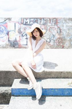 什么都没有穿的美女